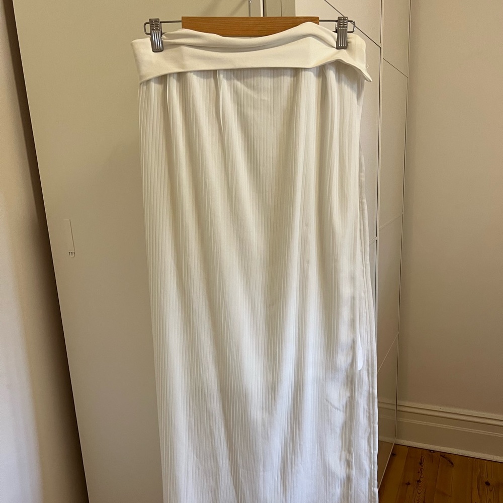 Maurie & Eve Dress - Picture 2 of 5